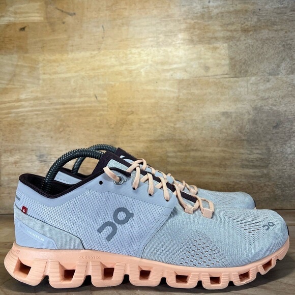 On Running Cloud X REFLECTIVE Womens Sz 10 Running Shoes Sneakers Silver Almond - Picture 1 of 12